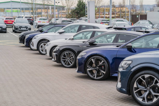 reduce idle time in fleet operations caused by idle vehicles waiting without generating revenue